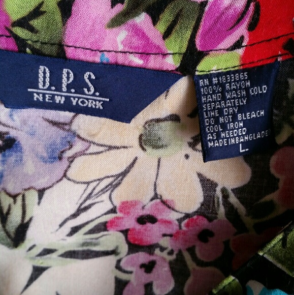 D.P.S. New York Floral Button Down Blouse Size L - Picture 3 of 3